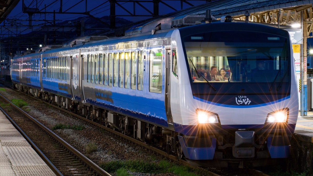 JR東】リゾートしらかみ「青池」編成使用のリゾート美食旅 |2nd-train