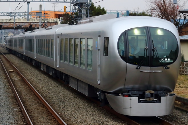 【西武】001系「Laview」性能確認試運転を武蔵藤沢駅で撮影した写真