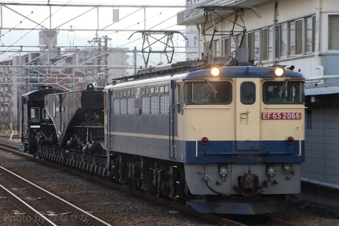 【JR貨】ヨ8629+シキ611B1 沼津へ回送を三島駅で撮影した写真