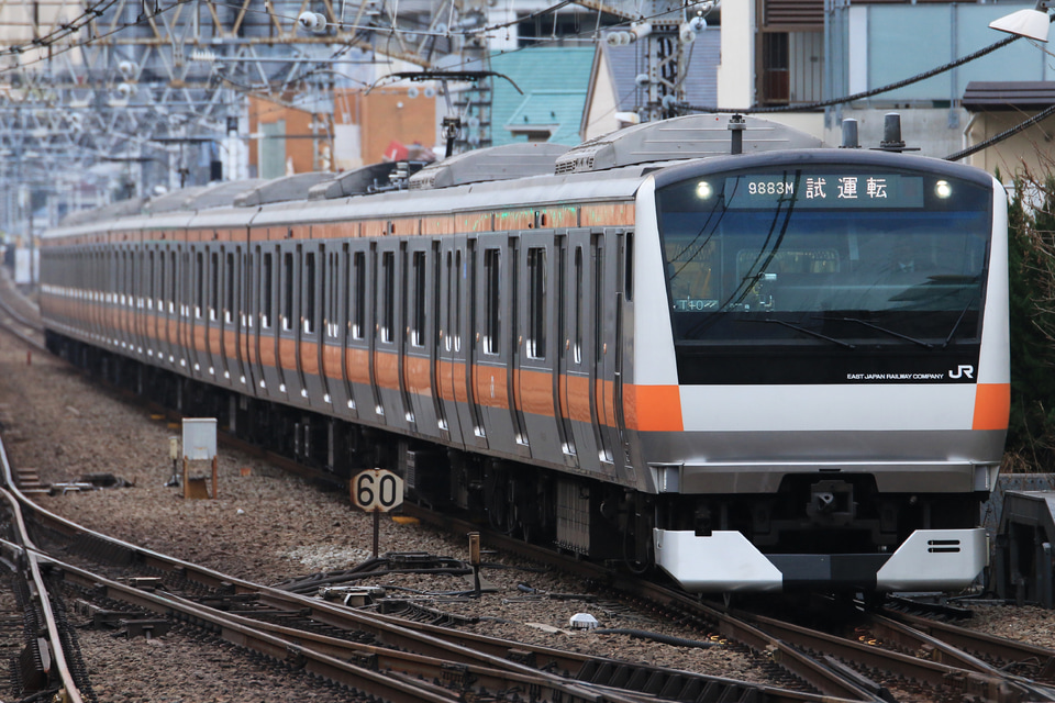 【JR東】E233系トタT10編成中央緩行線で試運転の拡大写真