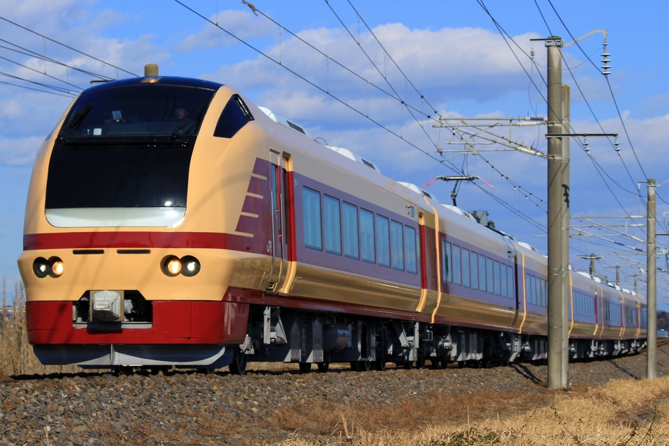 【JR東】「E653系おかえり号」国鉄色で運転の拡大写真