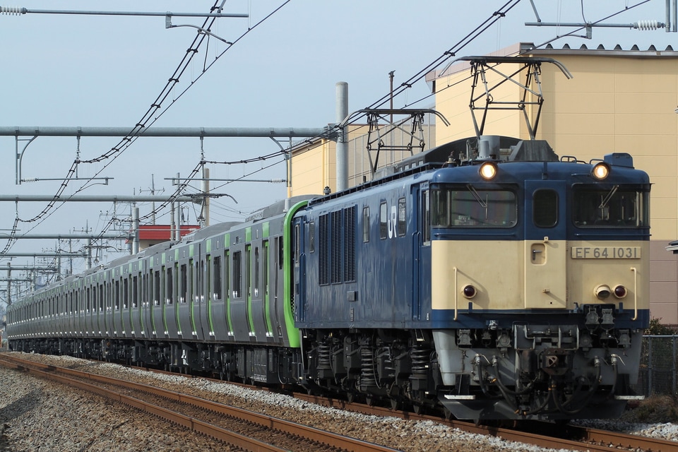 【JR東】E235系トウ33編成 配給輸送の拡大写真
