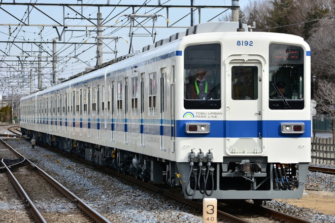 【東武】8000系8192Fが出場試運転を新大平下駅で撮影した写真
