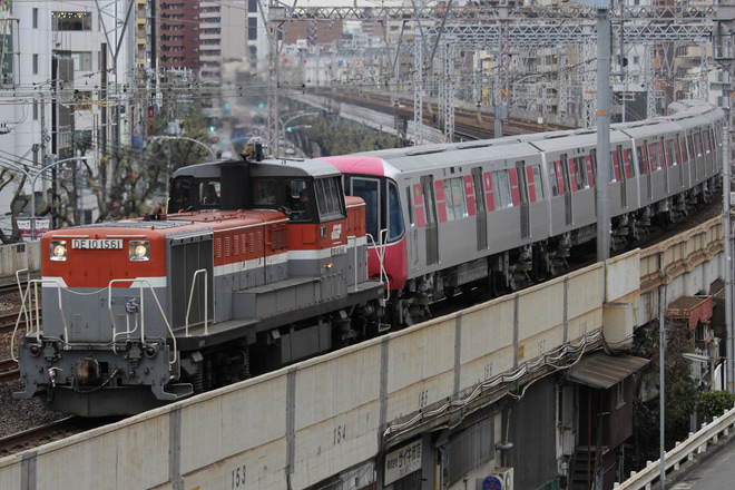 【都営】12-600形12-711F 甲種輸送を神戸〜元町間で撮影した写真