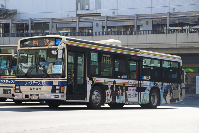 【JR東】E657系「花丸遊印録」ラッピング掲出(2019)を水戸駅前で撮影した写真