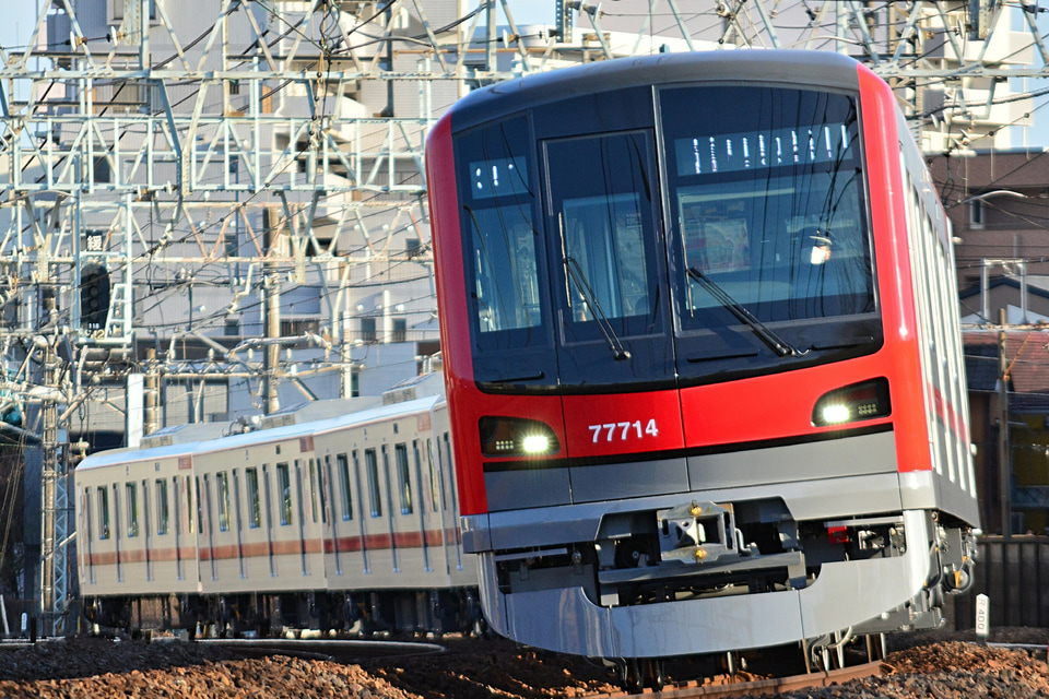 【東武】70000系71714Fが営業運転開始の拡大写真