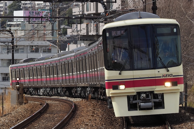 【京王】8000系8722F若葉台工場出場試運転を京王永山駅で撮影した写真