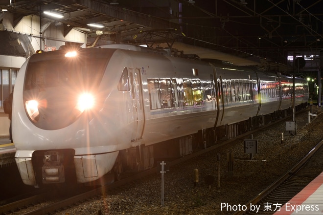 【JR西】通勤特急「らくラクはりま」運転開始を西明石駅で撮影した写真