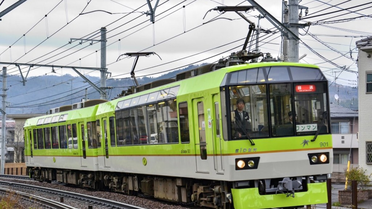 鉄行燈　古鉄 ライトバーNY9354N：中型で360度の視認性｜日惠製作所