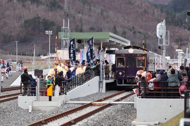【三鉄】リアス線開通記念列車運転を大槌駅で撮影した写真