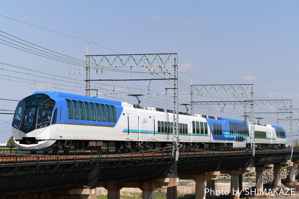 【近鉄】50000系SV01しまかぜ使用のお召し列車の拡大写真