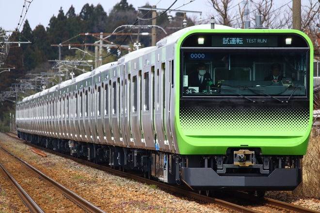 【JR東】E235系トウ34編成総合車両製作所出場試運転を田上駅で撮影した写真
