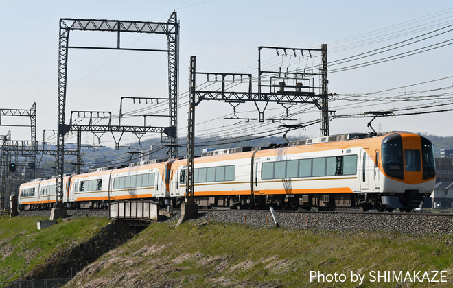 【近鉄】50000系SV01しまかぜ使用のお召し列車を新田辺～富野荘間で撮影した写真