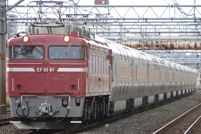 【JR東】EF81-81牽引の+E26系「カシオペア」黒磯訓練を西川口駅で撮影した写真
