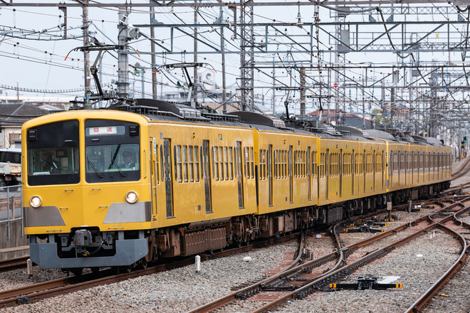 【西武】101系249F甲種輸送を西所沢駅で撮影した写真