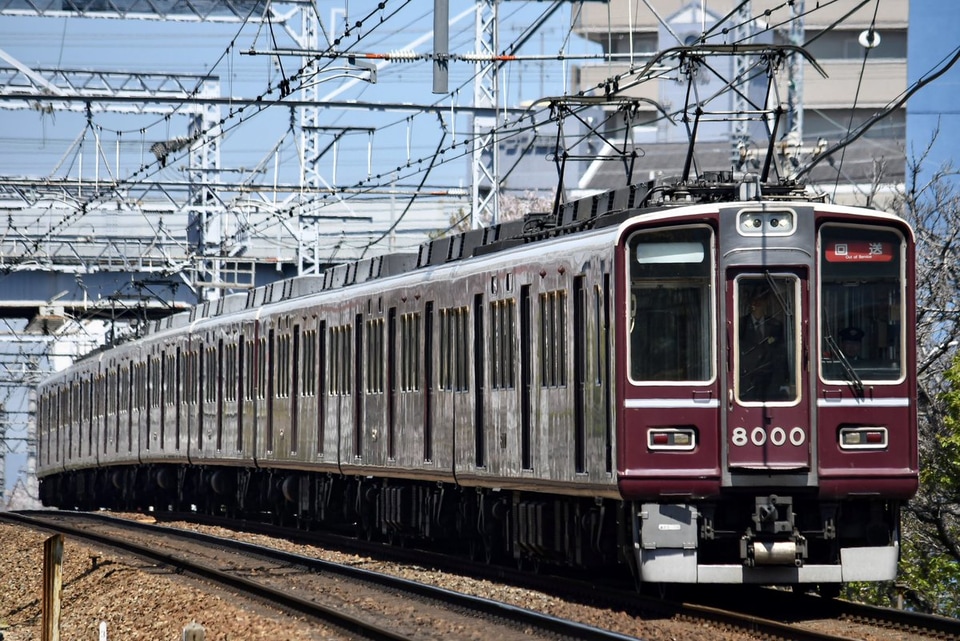 【阪急】8000系8000F（デビュー30周年記念列車）正雀工場入場の拡大写真