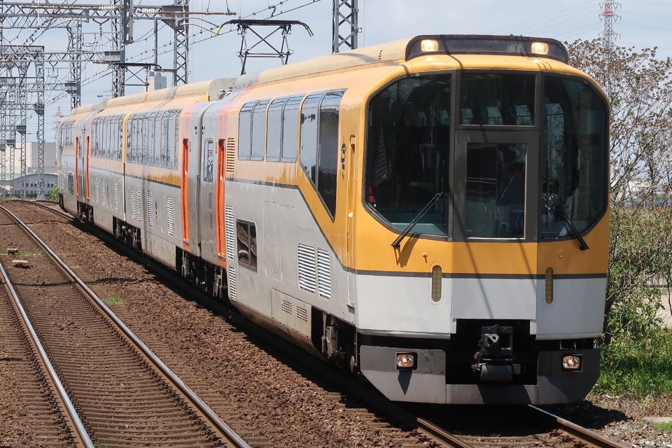 【近鉄】20000系楽使用の臨時列車が運転の拡大写真