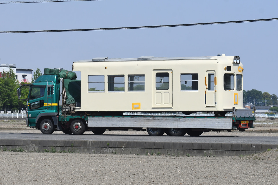 【小田急】2200形デハ2202号車解体搬出の拡大写真