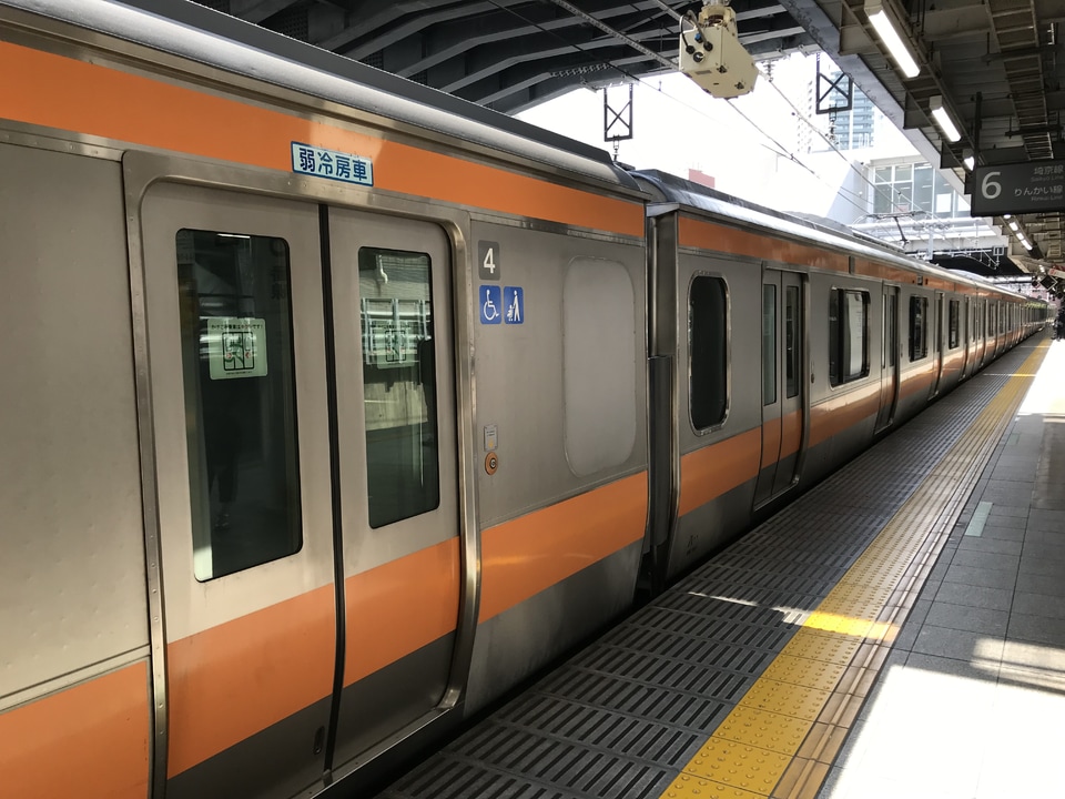 【JR東】E233系トタT37編成 トイレ設置の上で東京総合車両センター出場の拡大写真