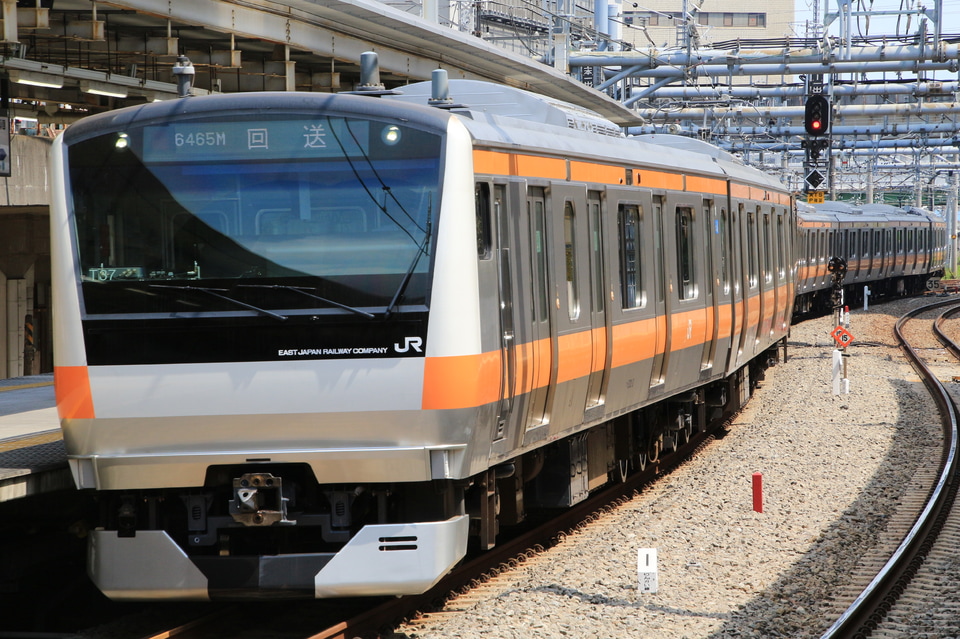 【JR東】E233系トタT37編成 トイレ設置の上で東京総合車両センター出場の拡大写真