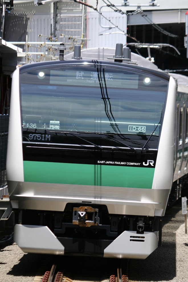 【JR東】E233系ハエ136編成試運転を渋谷駅で撮影した写真