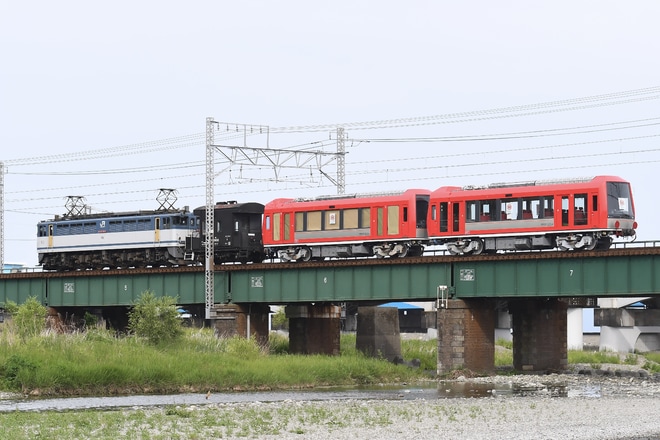 【箱根】箱根登山鉄道3000形 (3003号＋3004号) 2両甲種輸送を興津～由比間で撮影した写真