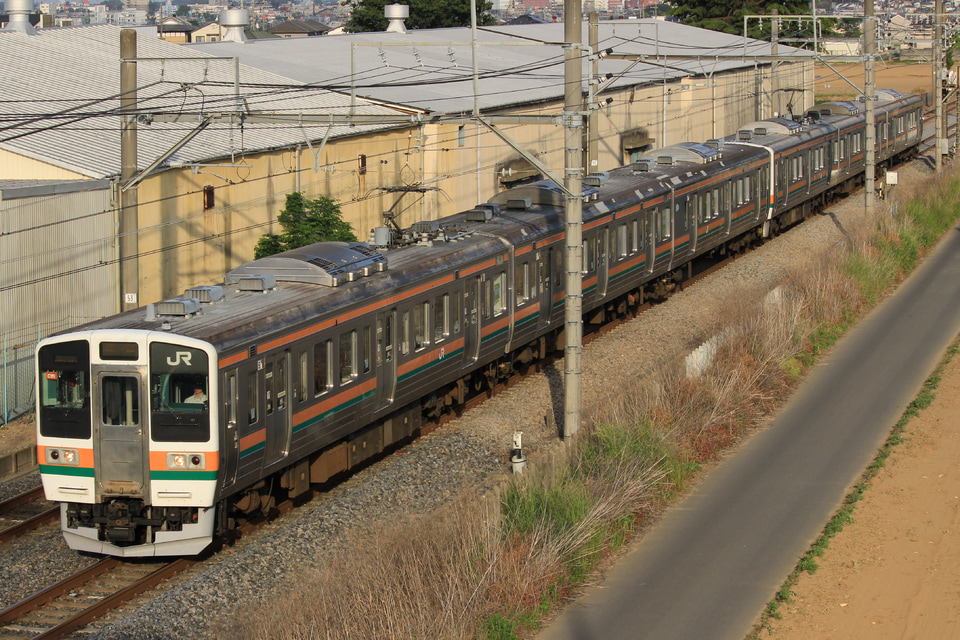 【JR東】211系タカC15編成使用 団体臨時列車で上野への拡大写真