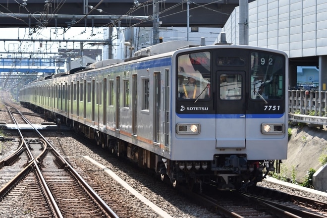 【相鉄】7000系7751F(7751×10)出場試運転を瀬谷駅で撮影した写真