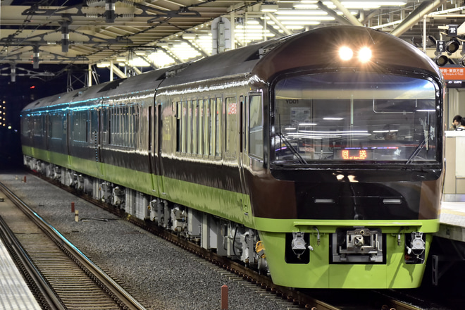 【JR東】リゾート那須野満喫号返却回送を国立駅で撮影した写真