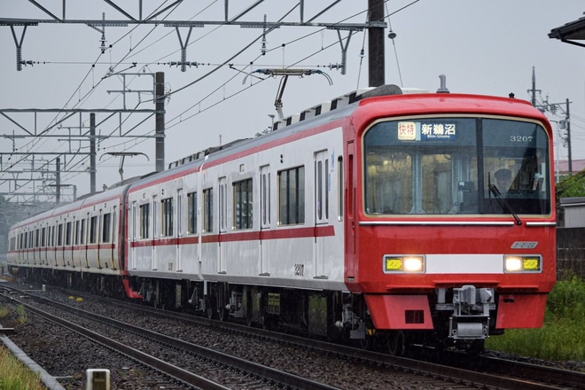 【名鉄】3100系3107Fが新塗装で運用復帰を不明で撮影した写真