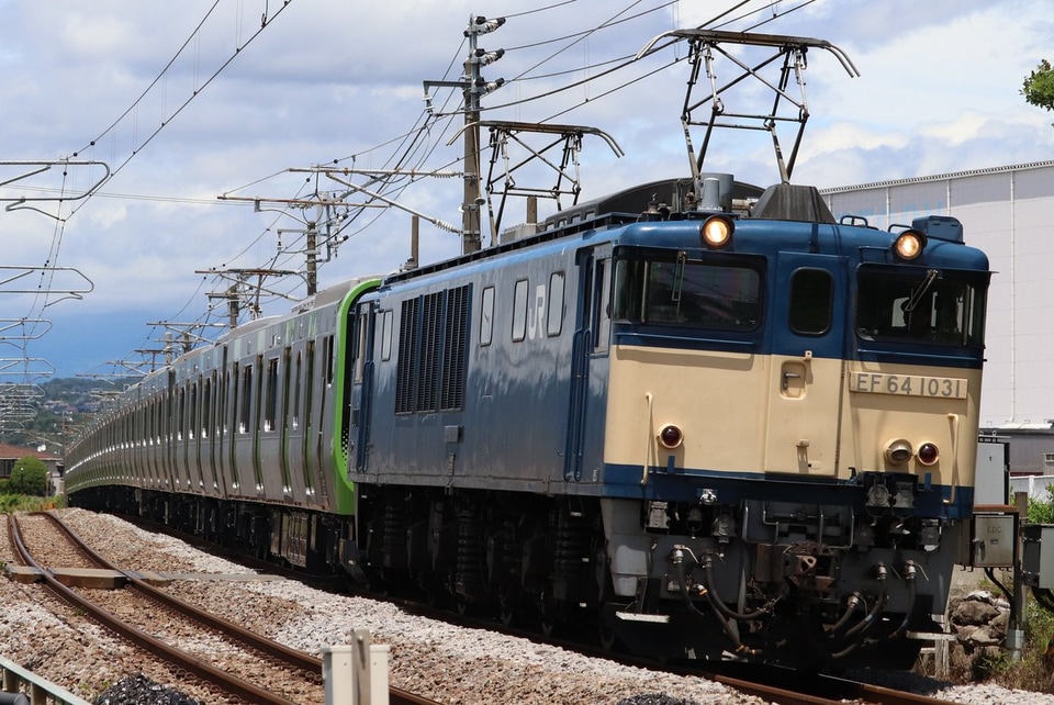 【JR東】E235系トウ39編成配給輸送の拡大写真