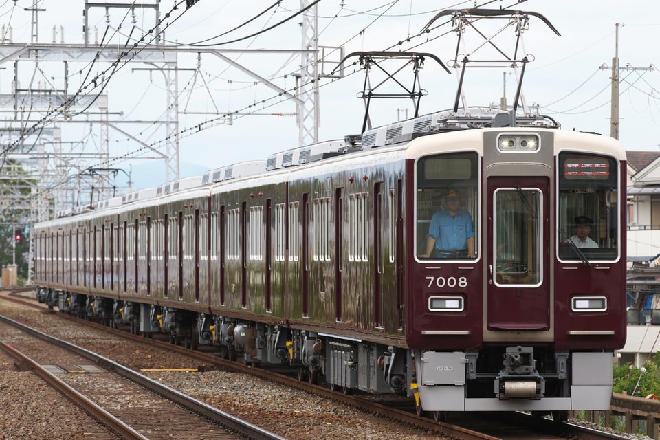 【阪急】7000系7008F10両固定編成化対応仕様になり出場試運転の拡大写真
