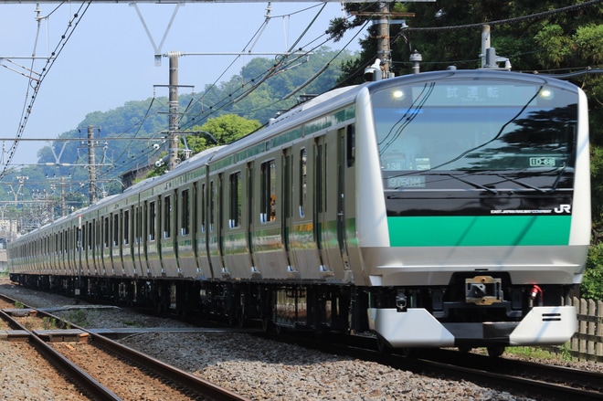 【JR東】E233系7000番代ハエ138編成 J-TREC出場を北鎌倉駅で撮影した写真