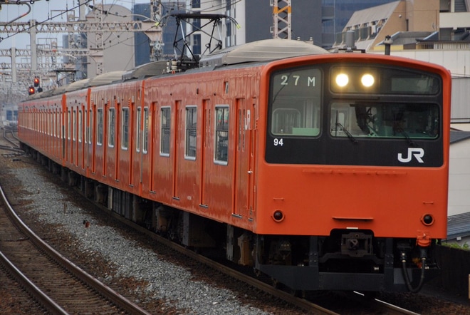 【JR西】201系LB9編成廃車回送を野田駅で撮影した写真