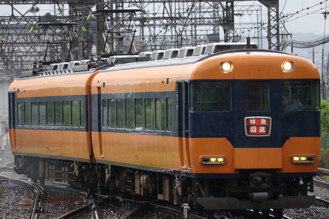 【近鉄】12200系N53五位堂検修車庫出場回送を五位堂駅で撮影した写真