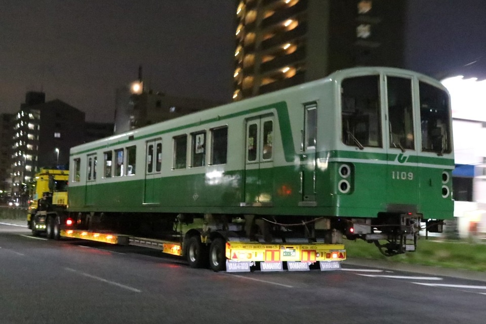 【神戸市交】1000形1109Fが廃車解体のため陸送の拡大写真