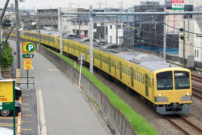 【西武】新101系249F(ツートンカラー）多摩川線へ甲種輸送を所沢～新秋津間で撮影した写真