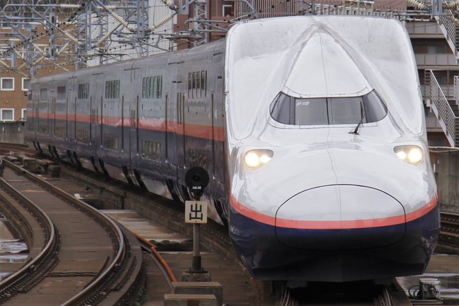 【JR東】E4系P18編成 新幹線総合車両センター出場試運転を仙台駅で撮影した写真