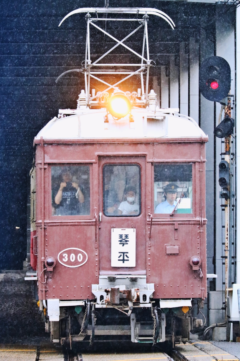 【ことでん】レトロ列車が運転(201907)の拡大写真