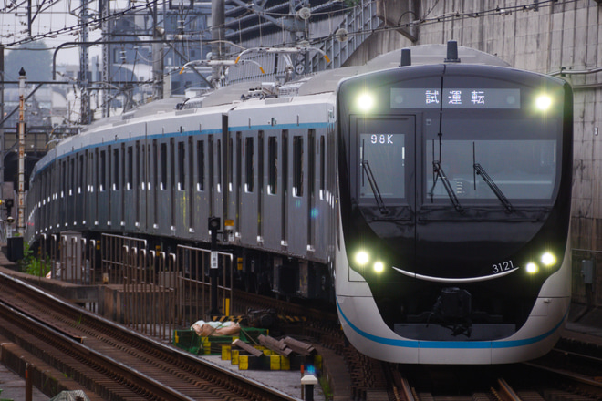 【東急】3020系3121Fが目黒線内で試運転を大岡山駅で撮影した写真