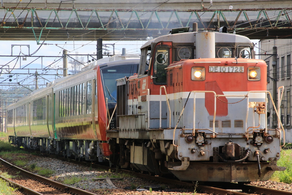 【JR東】HB-E300系「海里」甲種輸送の拡大写真