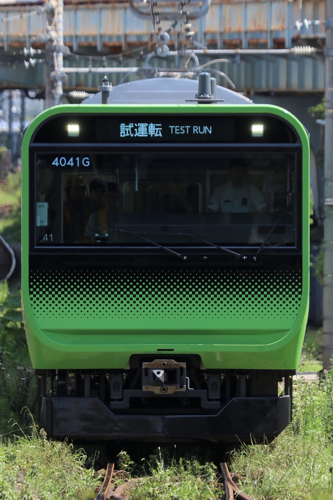 【JR東】E235系トウ41編成 性能確認試運転を大崎駅で撮影した写真