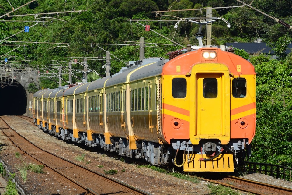 【台鐵】EMU100型電車乗務員訓練の拡大写真