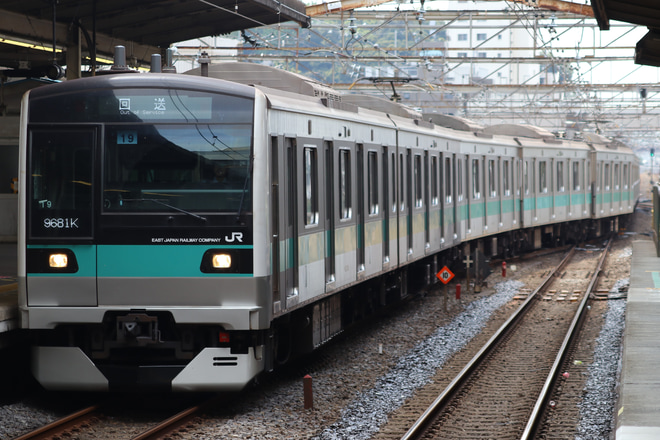 【JR東】E233系マト19編成車両故障による臨時回送を松戸駅で撮影した写真
