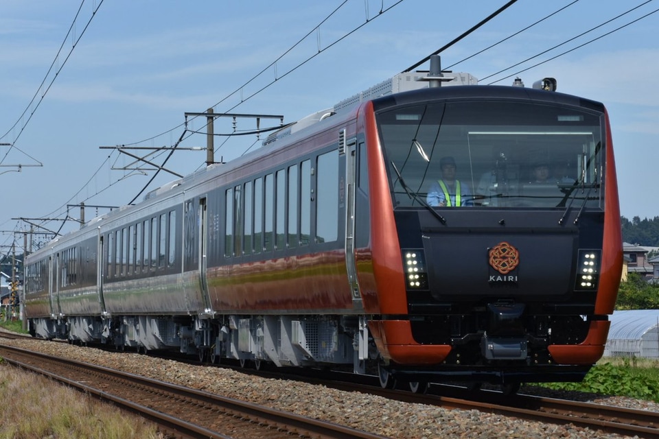 【JR東】HB-E300系「海里」信越本線にて公式試運転の拡大写真