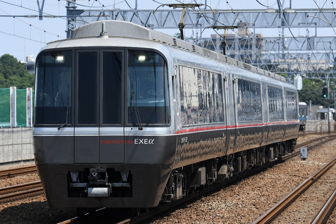【小田急】車両故障に伴う30000形EXE4両単独運転。を和泉多摩川駅で撮影した写真