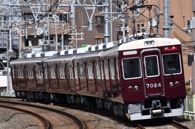 【阪急】7000系7024F平井車庫返却回送を不明で撮影した写真