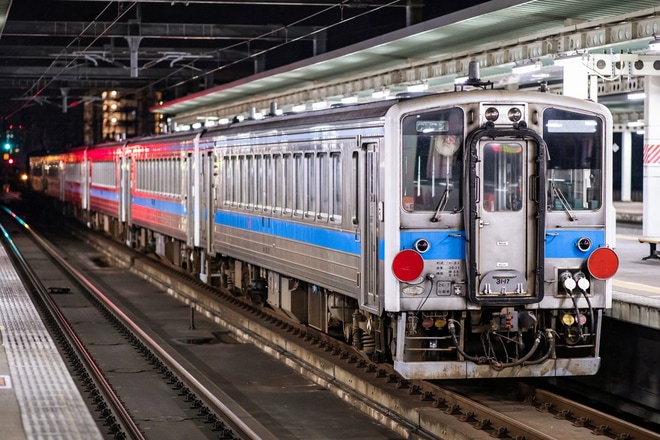 【JR九】キハ31の6両が廃車回送を吉塚駅で撮影した写真