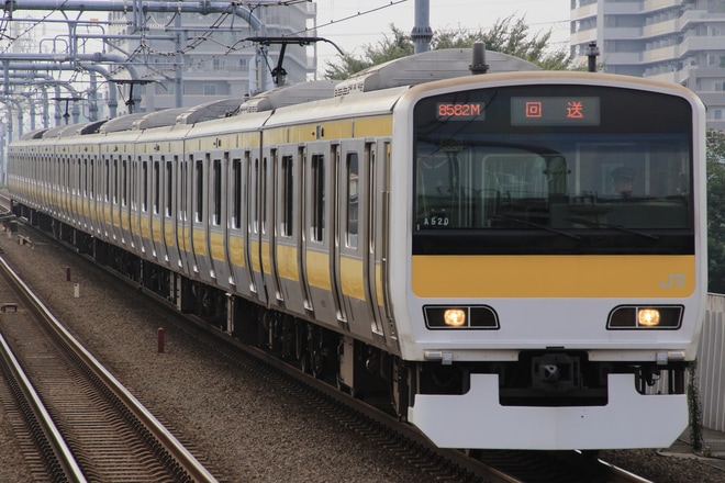 【JR東】E231系A520編成車輪転削作業を終えて回送を武蔵境駅で撮影した写真