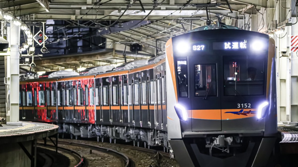 アダチ　参急ク3100形 電車バラキット、組立途中。 アダチ 参急ク3100形 電車バラキット、組立途中。 - メルカリ